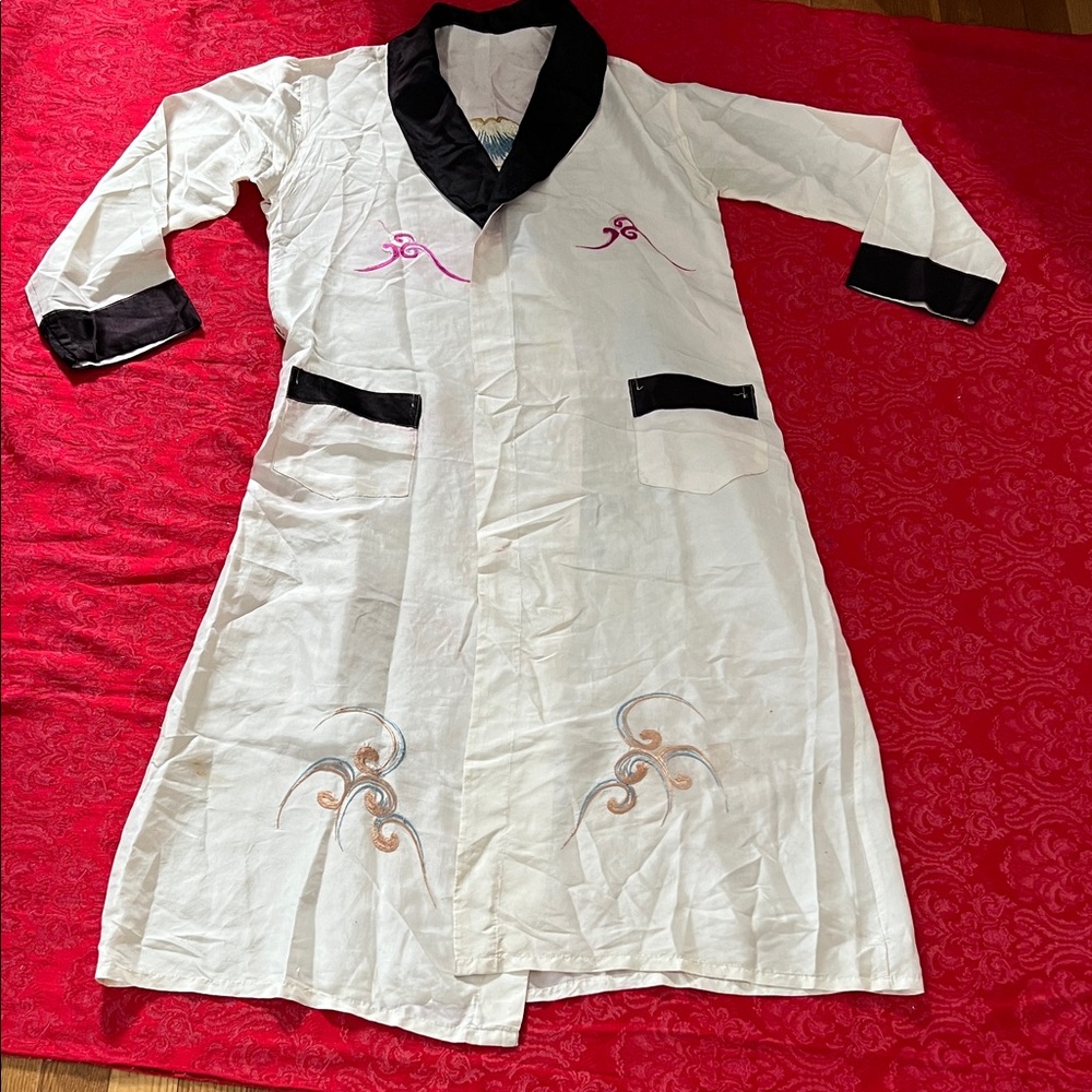 Vintage Asian Embroidered Silk Dragon Robe Kimono Jacket Ivory Black